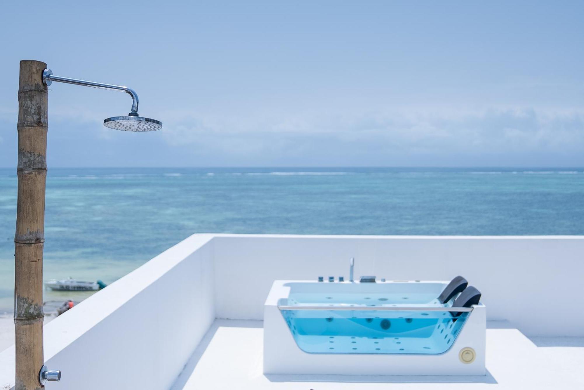Ocean View Penthouse With Jacuzzi Elias Homes Zanzibarhouses Gulioni Luaran gambar